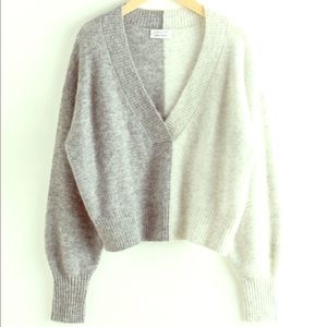 NWT❗️& Other Stories Color Block V-Neck Sweater 🐰